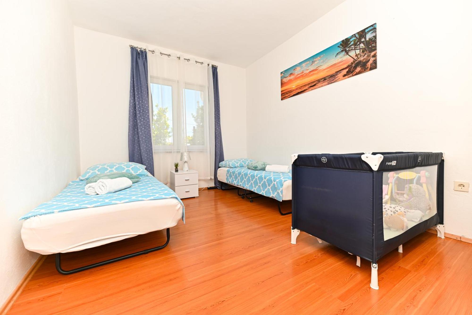 Apartmani Dolores Kastela Luaran gambar