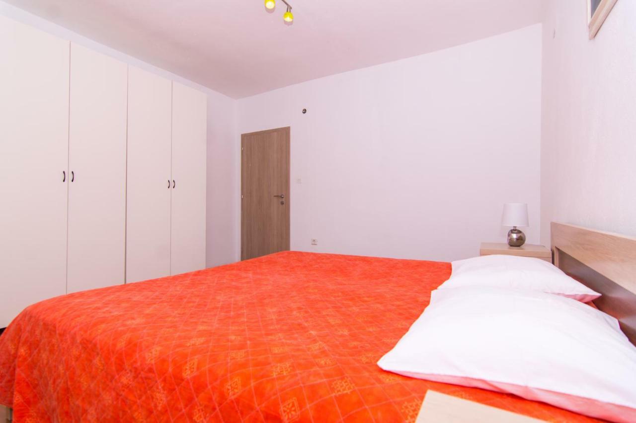 Apartmani Dolores Kastela Luaran gambar